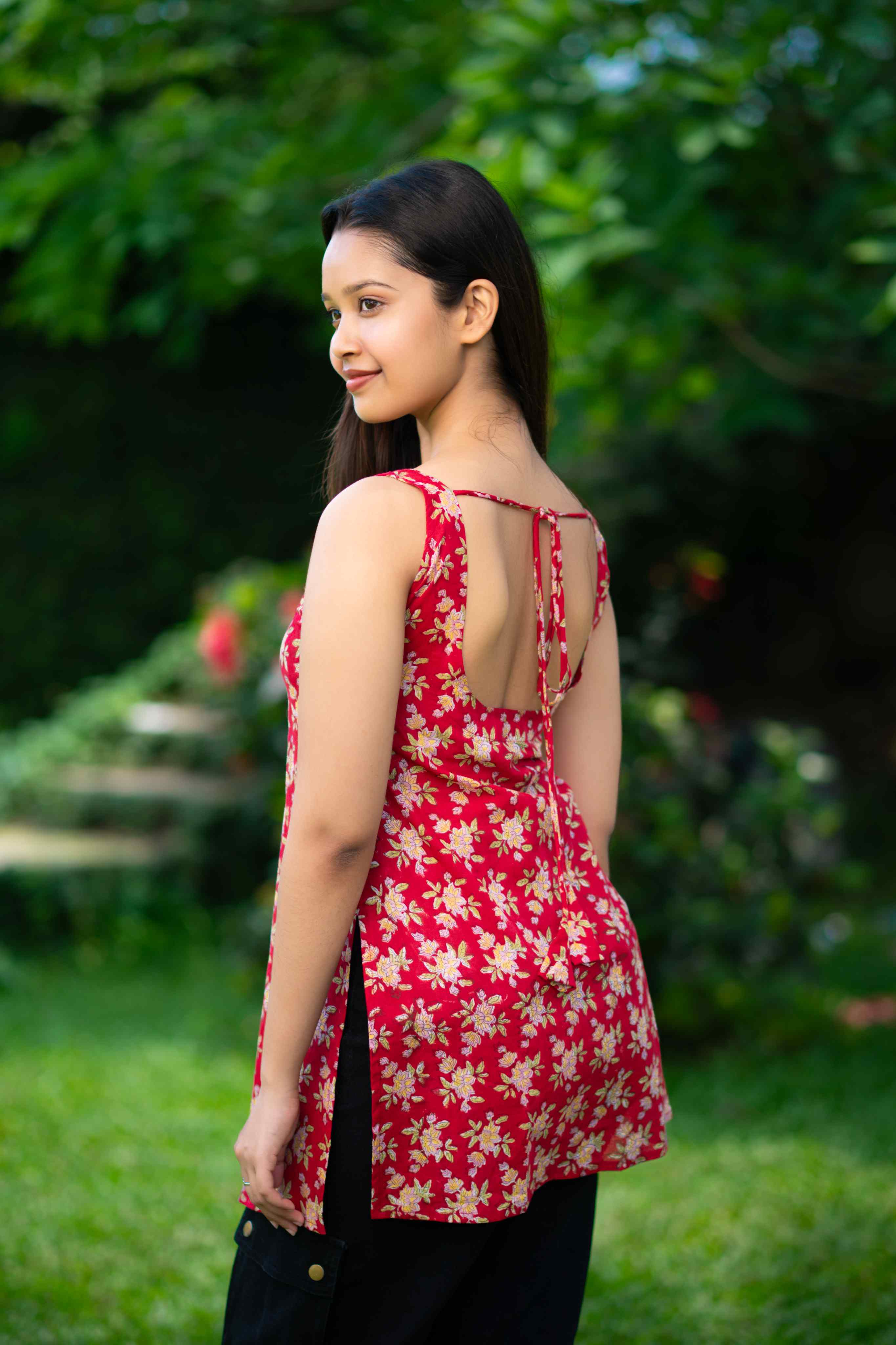 11 KUM KUM DEEP BACK SHORT KURTI , SANGARIA HAND BLOCK FABRIC