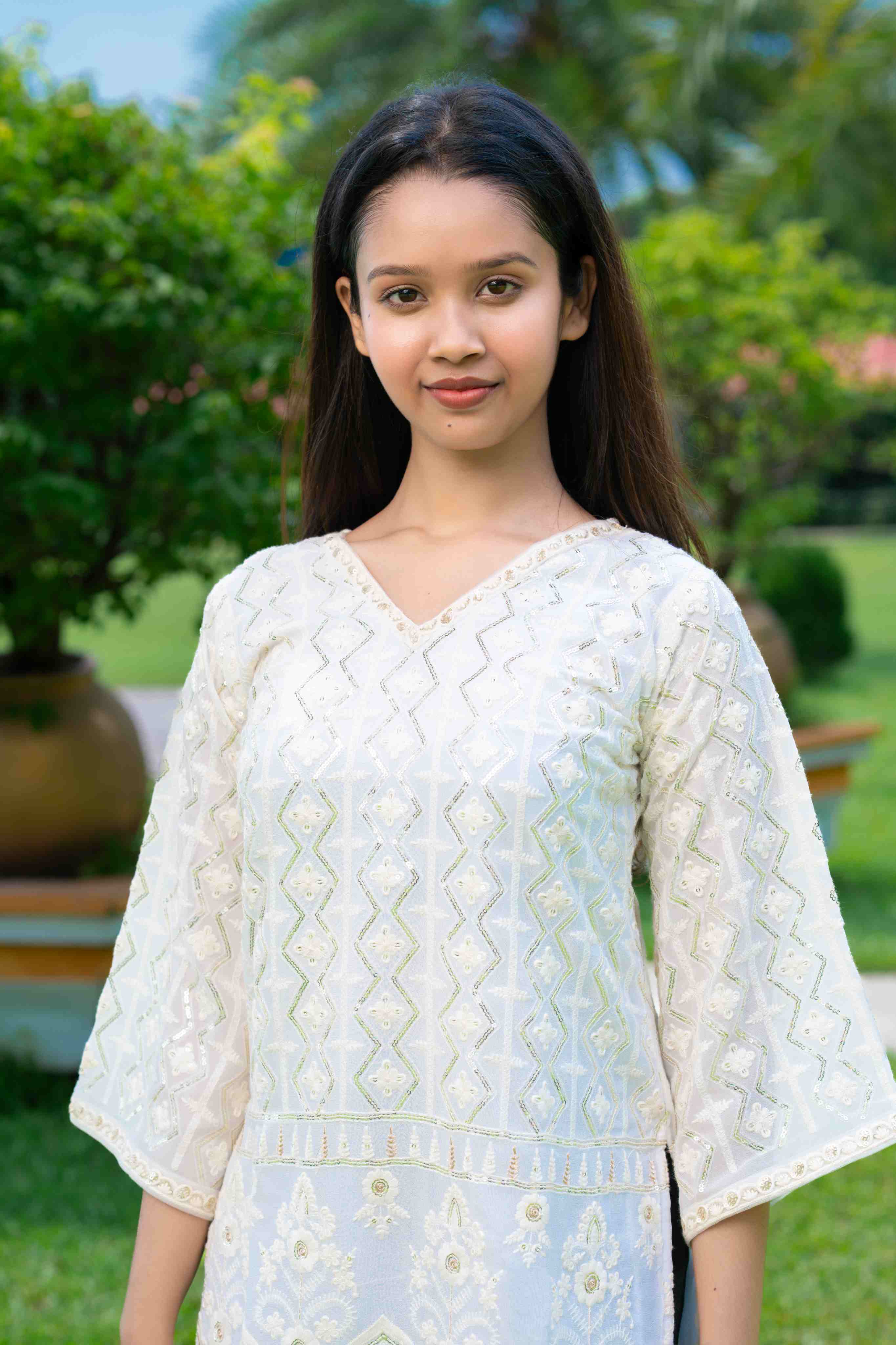 p Zari Work Pakistani Short Kurti